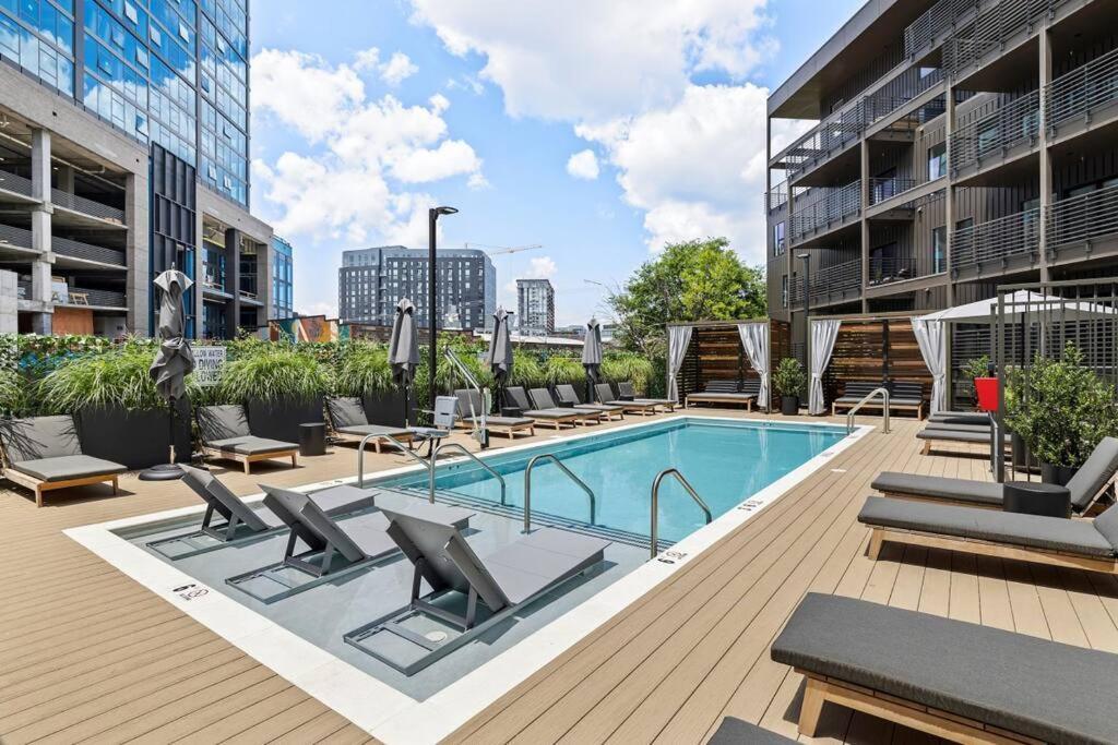내슈빌 Skyline View, Pool, Gym, Balcony'S, Walk To Bway! 아파트 외부 사진