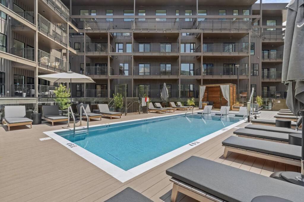 내슈빌 Skyline View, Pool, Gym, Balcony'S, Walk To Bway! 아파트 외부 사진